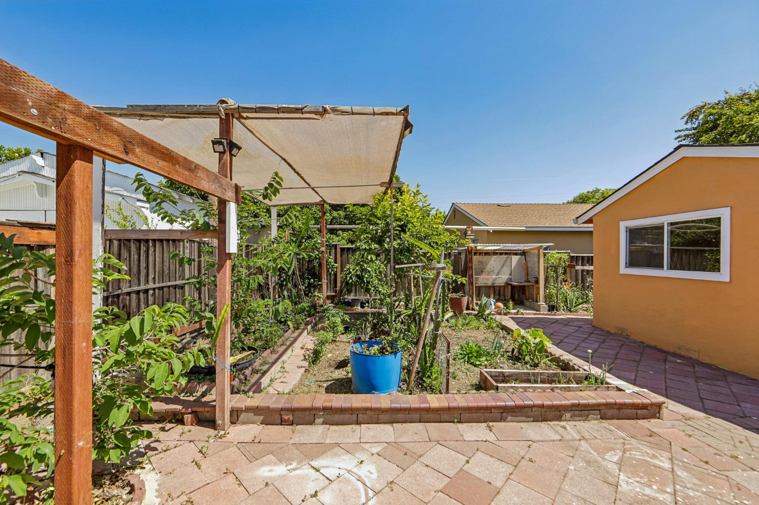 Property photo 43