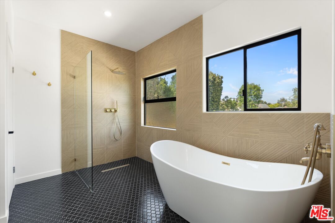 Property photo 50