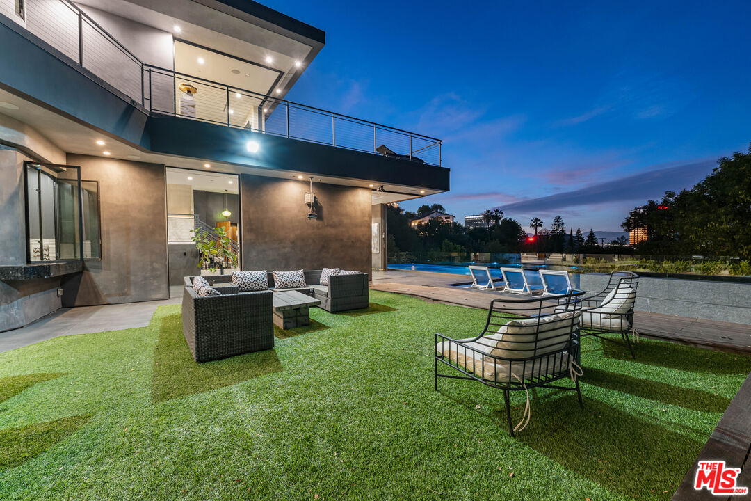 Property photo 32