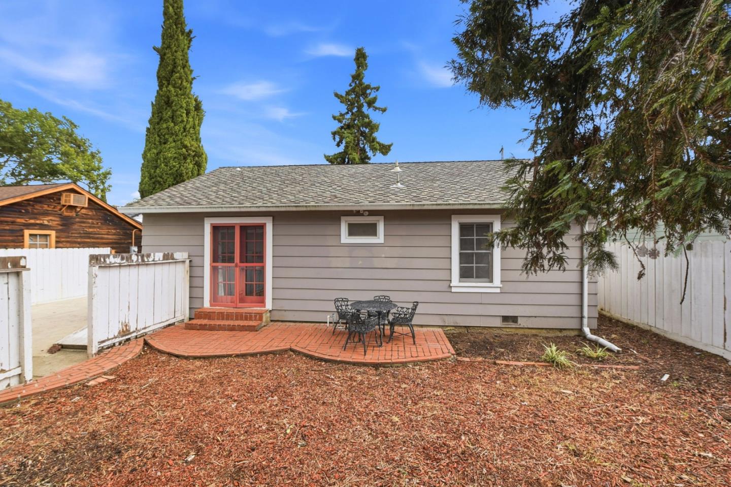 Property photo 44