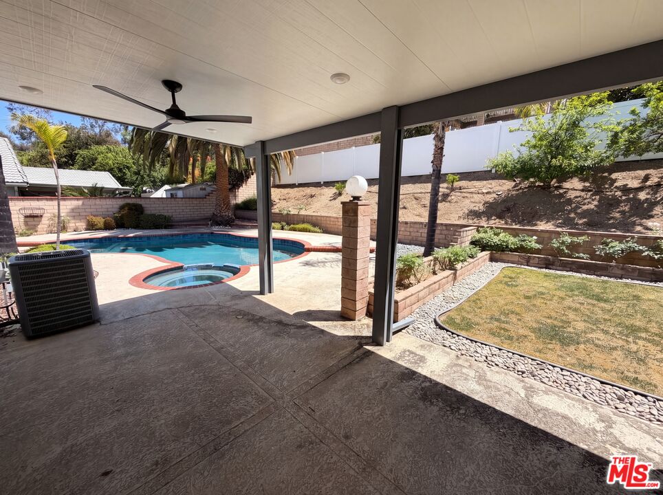 Property photo 44