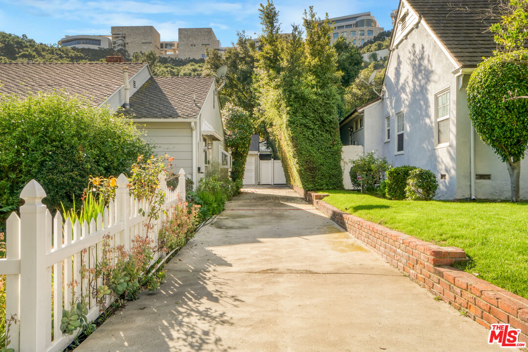 Property photo 33