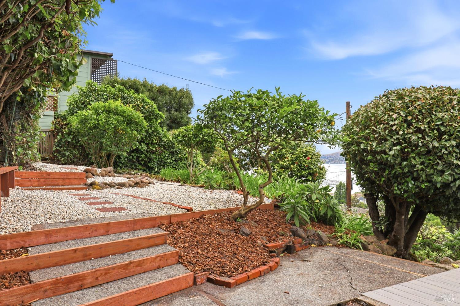 Property photo 37