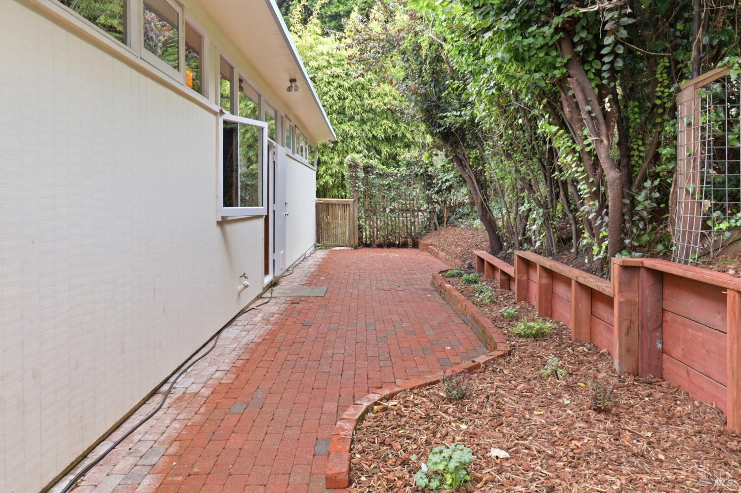 Property photo 40