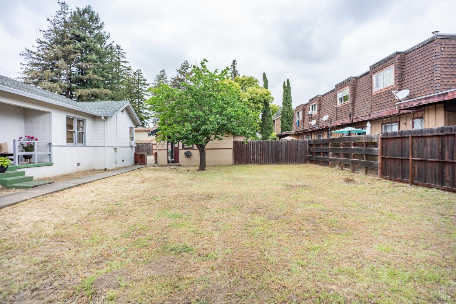 Property photo 44