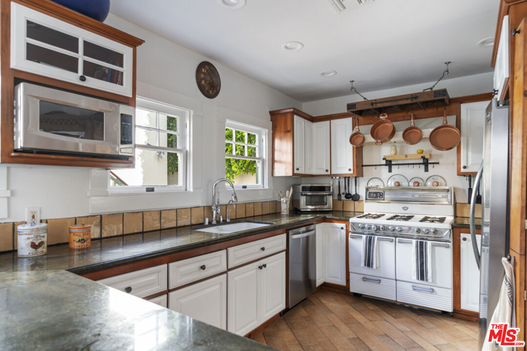 Property photo 28
