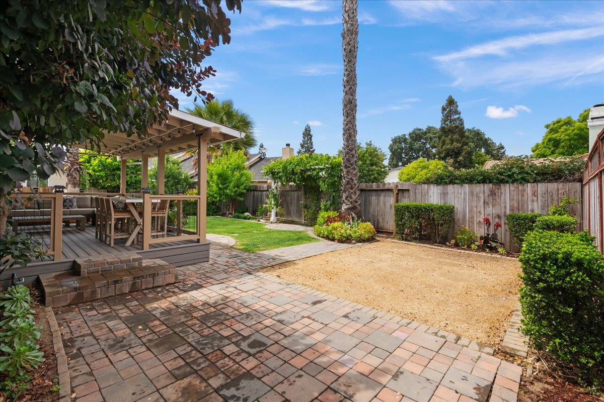 Property photo 44