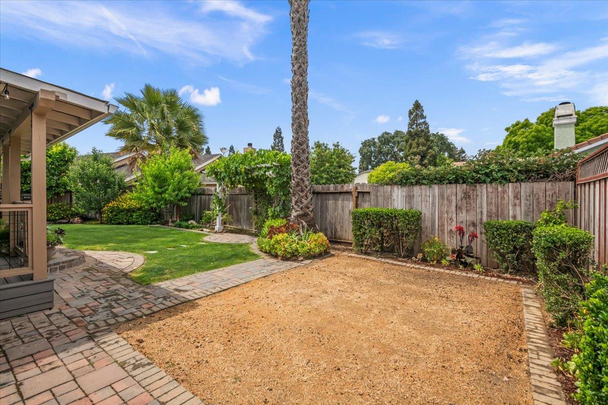 Property photo 50