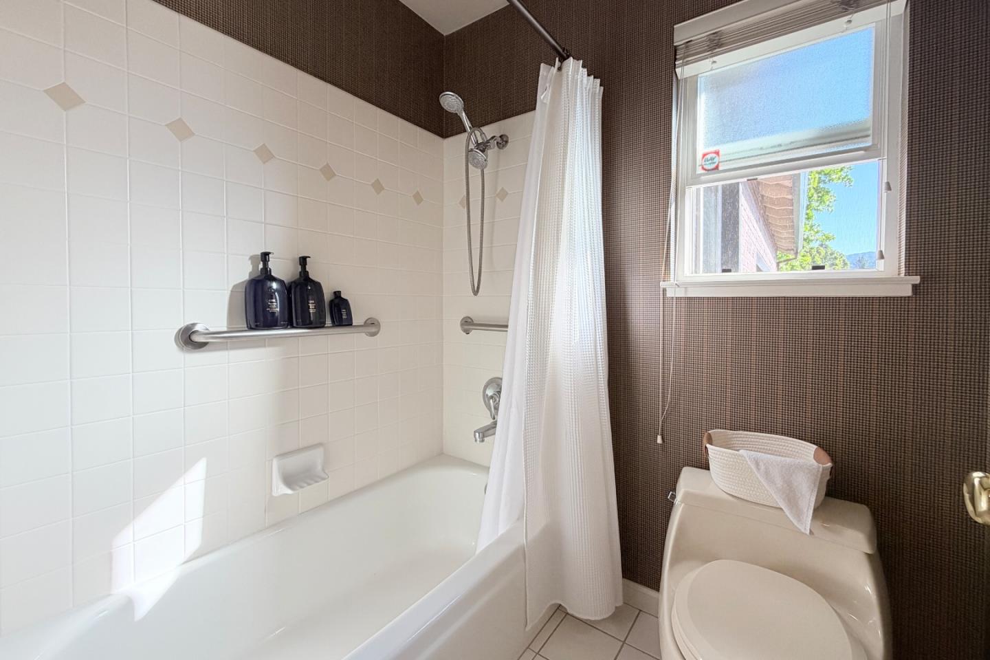 Property photo 37