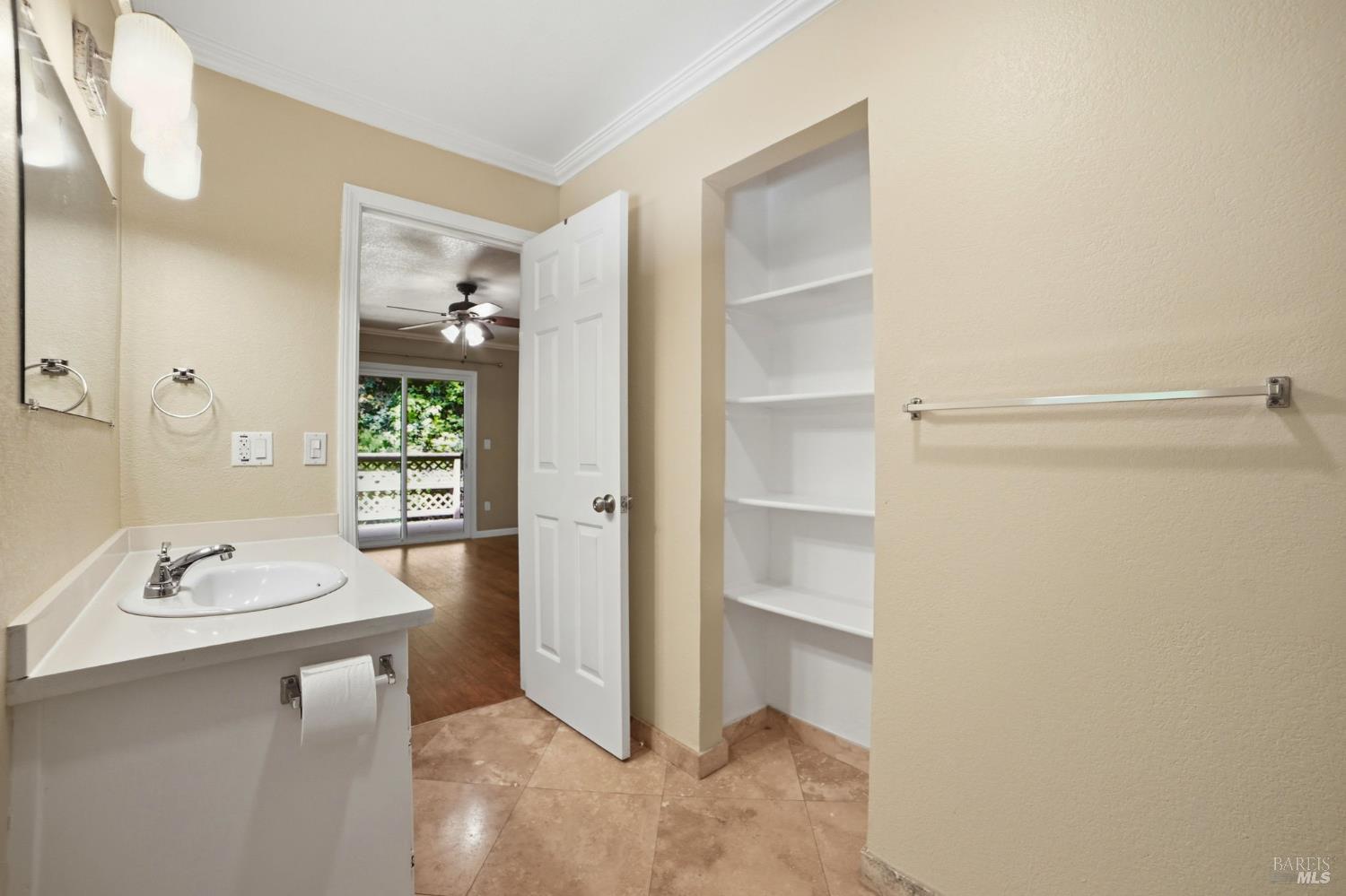 Property photo 38
