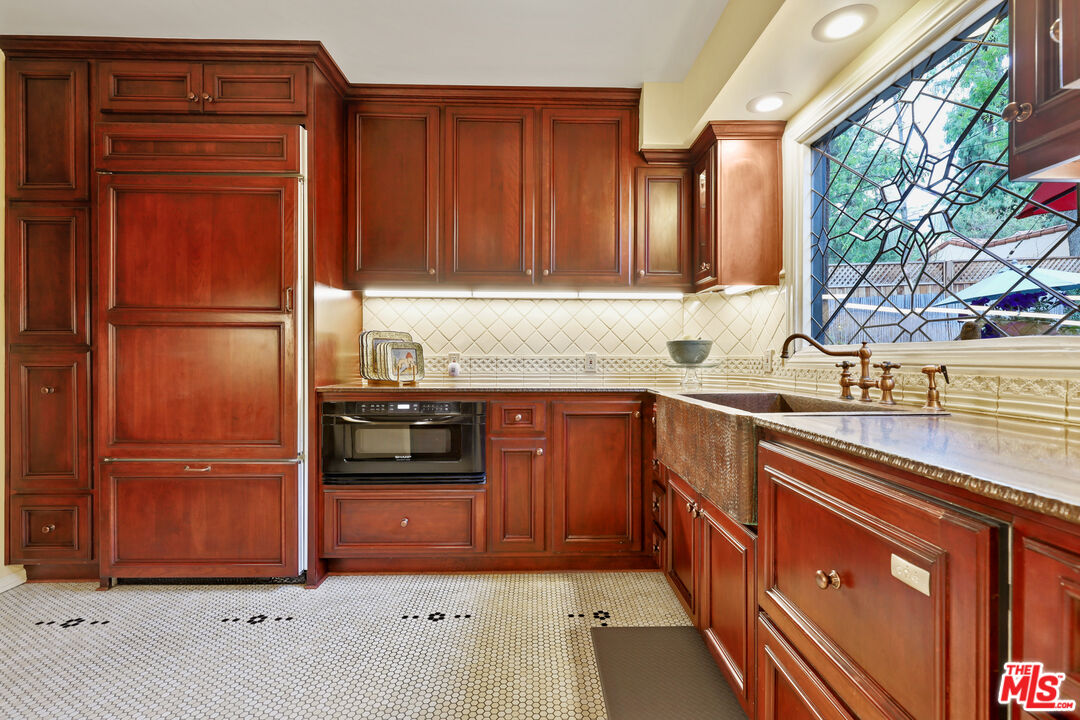 Property photo 30