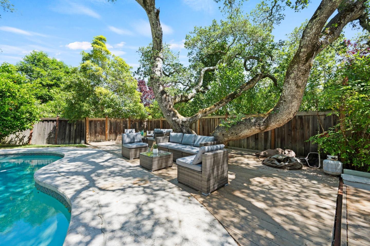 Property photo 31