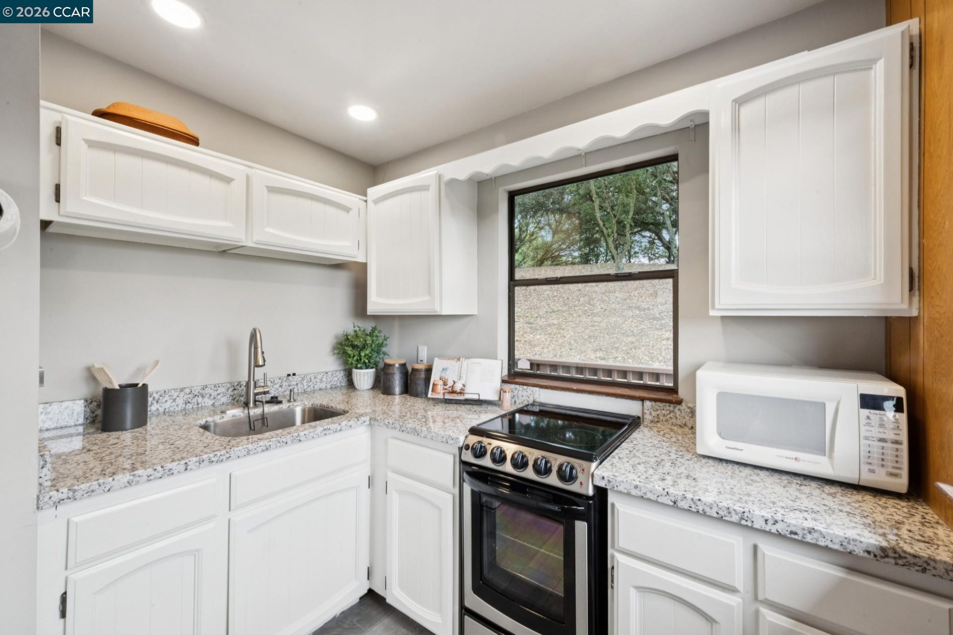 Property photo 42
