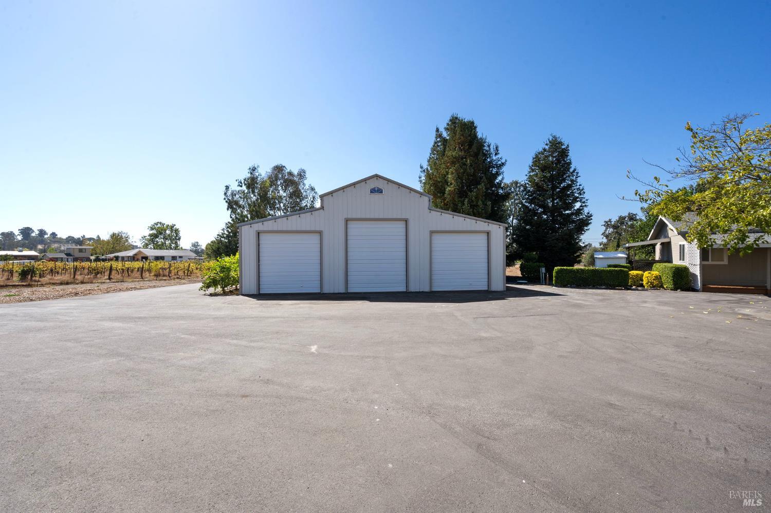 Property photo 33