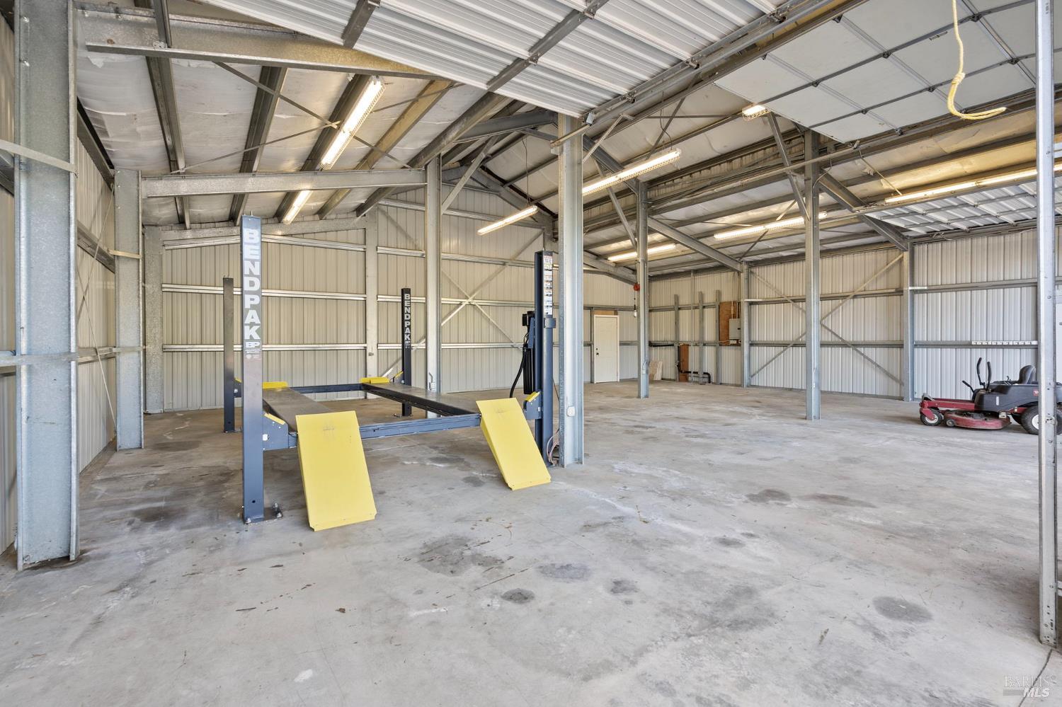 Property photo 35