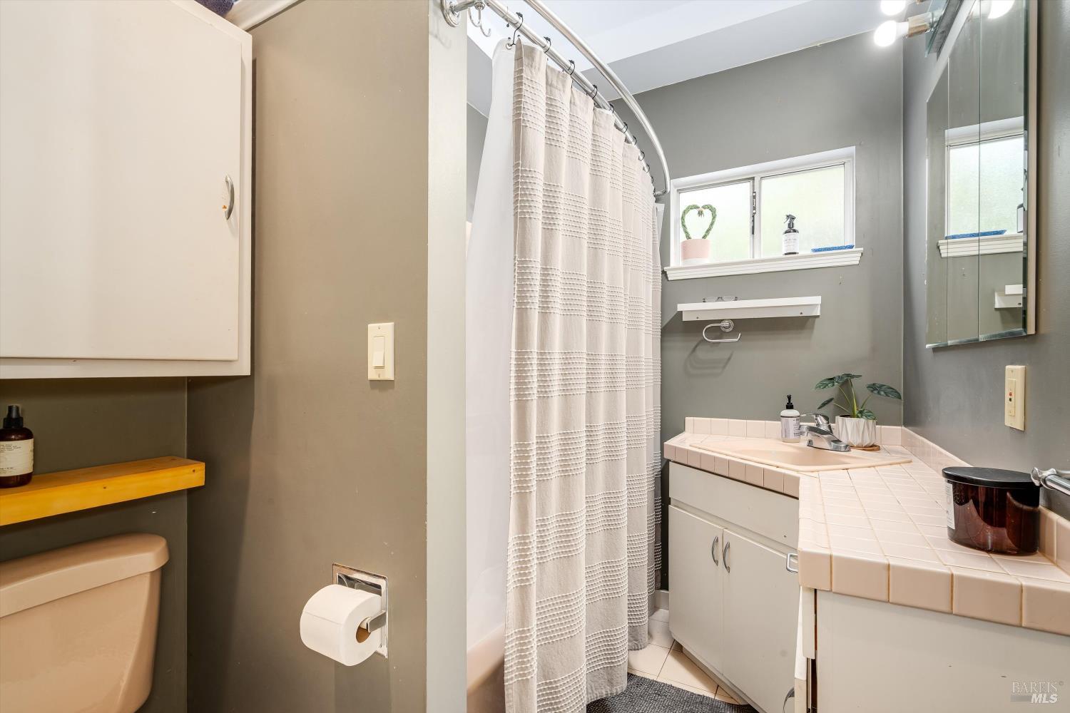 Property photo 33