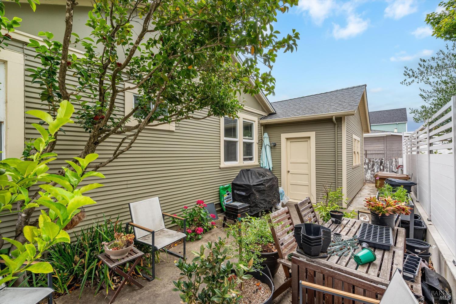 Property photo 38