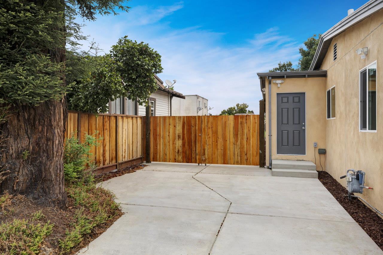 Property photo 50