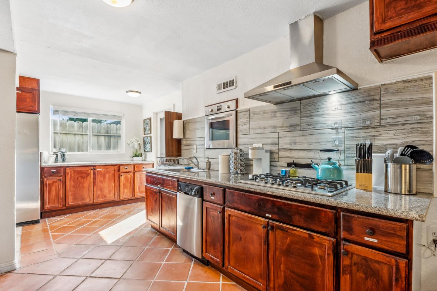 Property photo 32