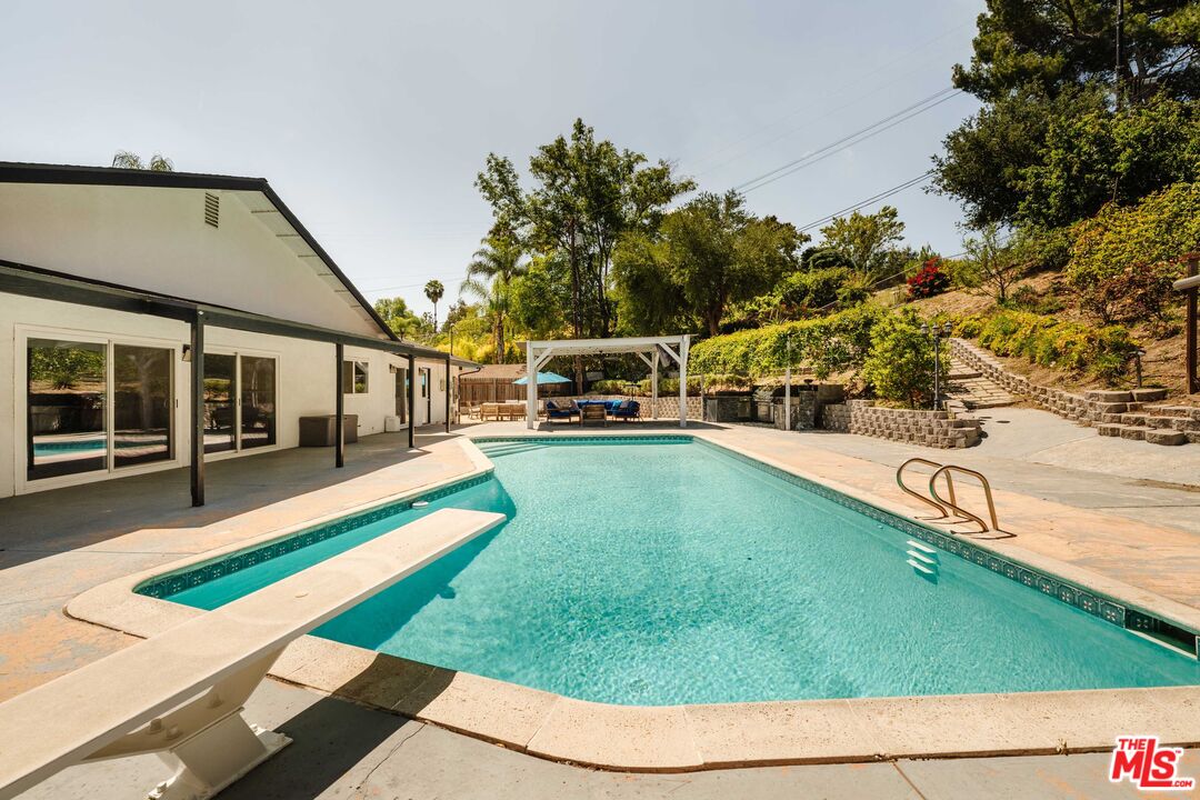 Property photo 28