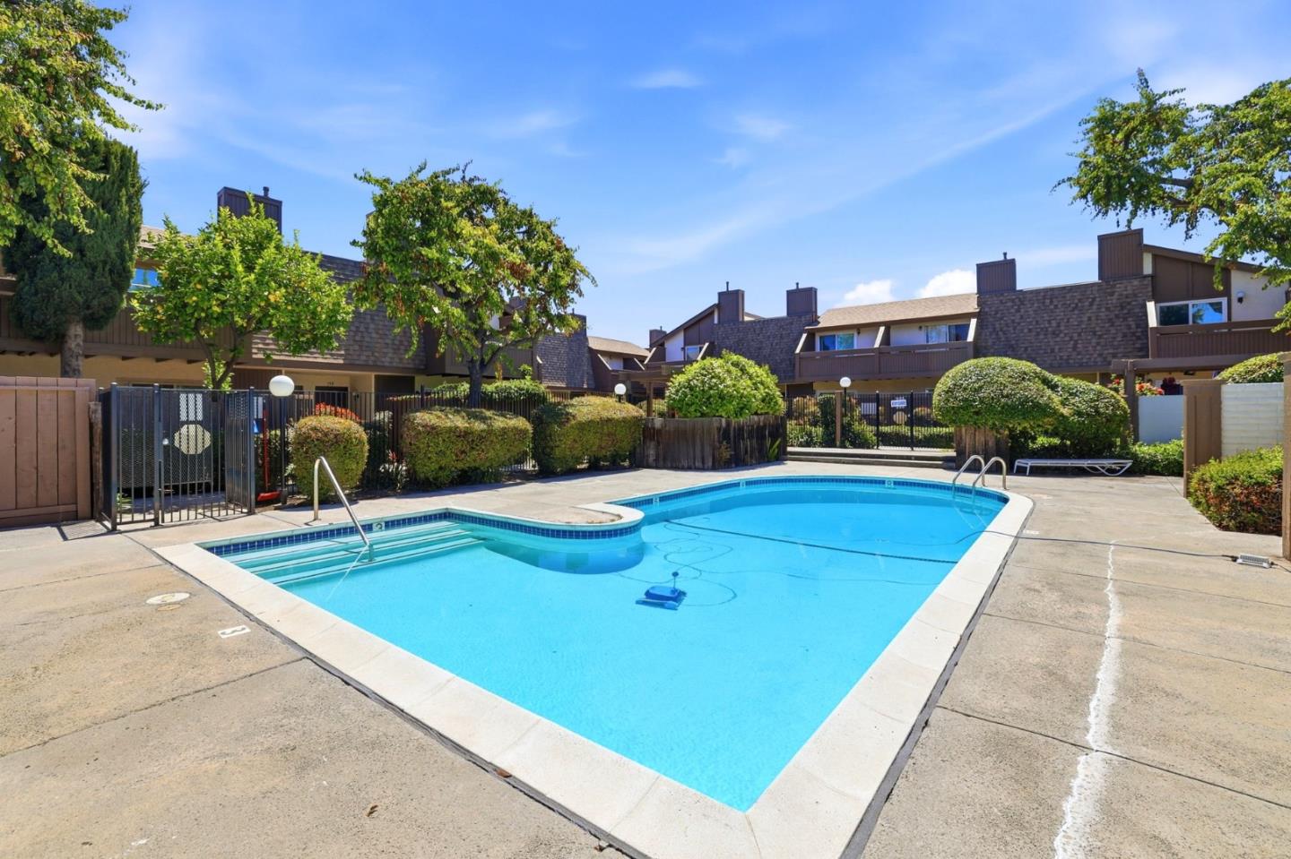 Property photo 44