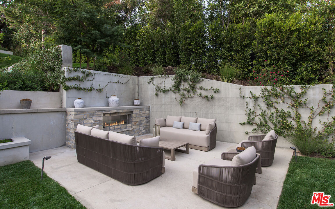 Property photo 42