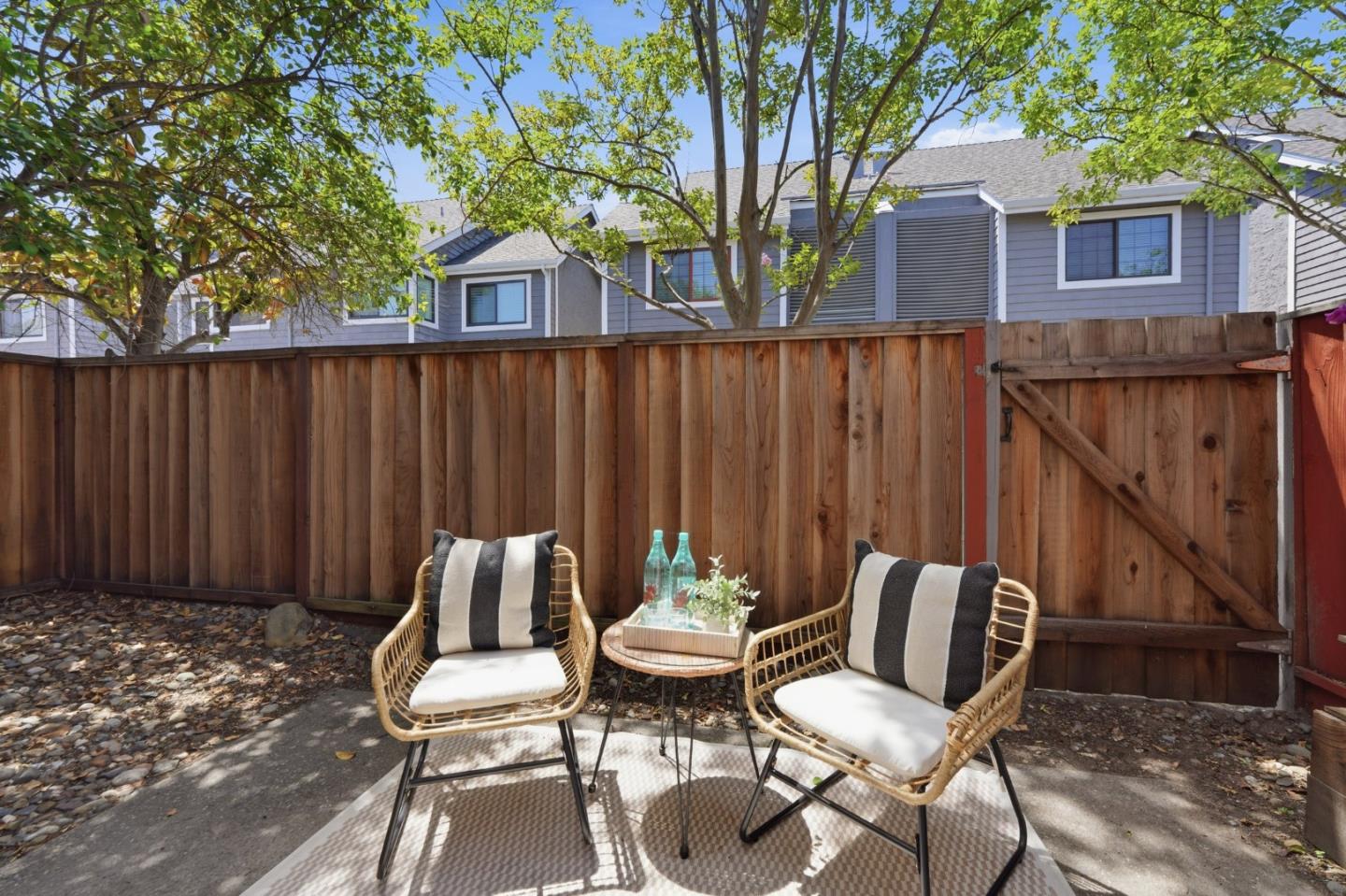 Property photo 28