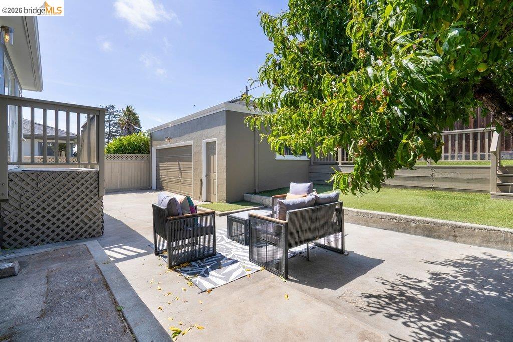 Property photo 33