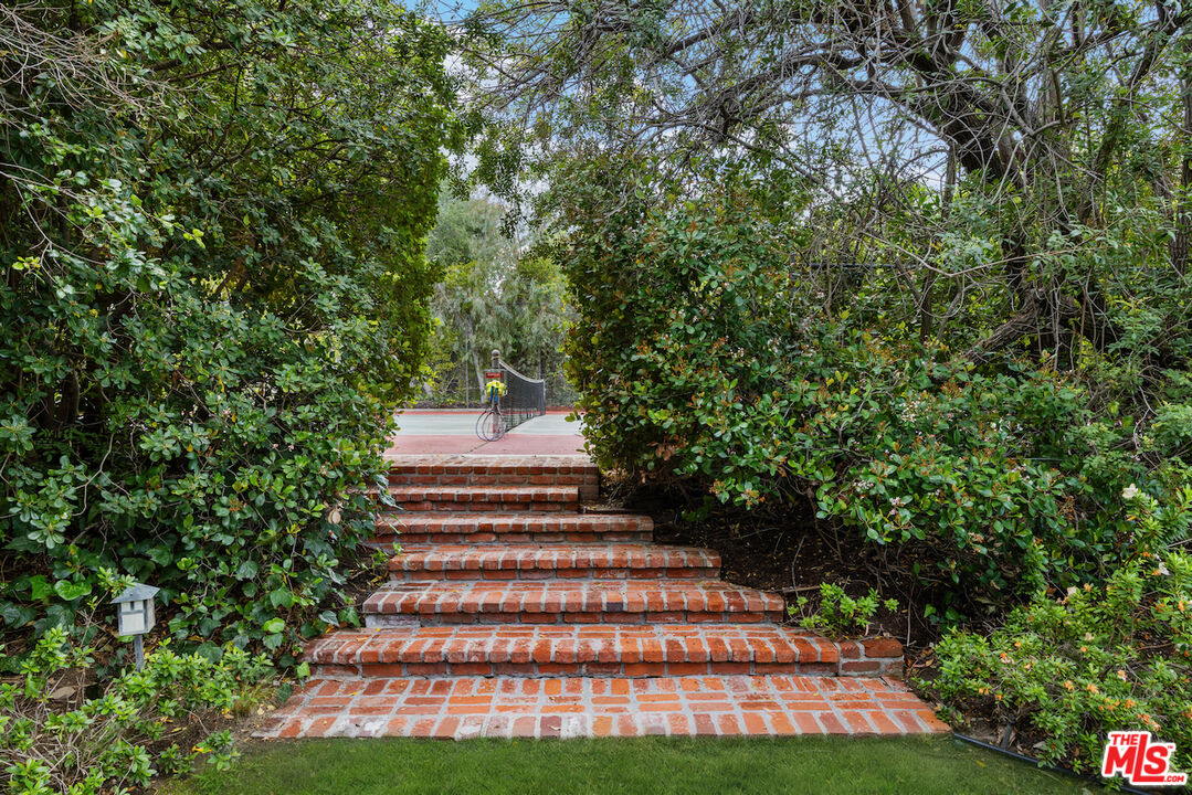 Property photo 35