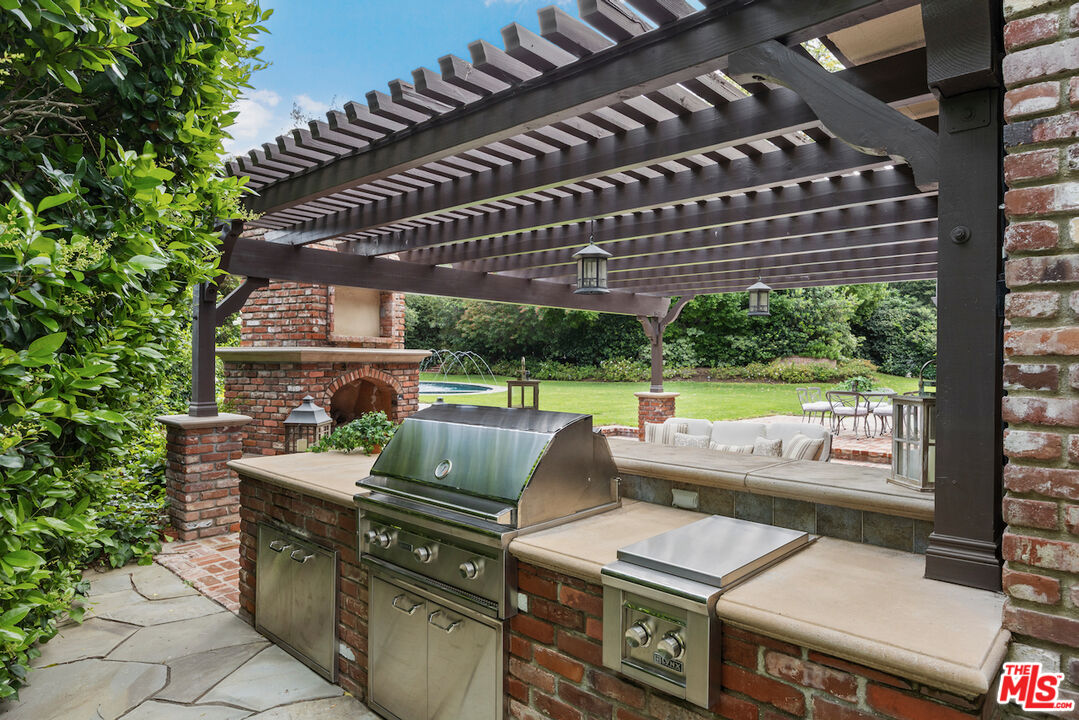 Property photo 38