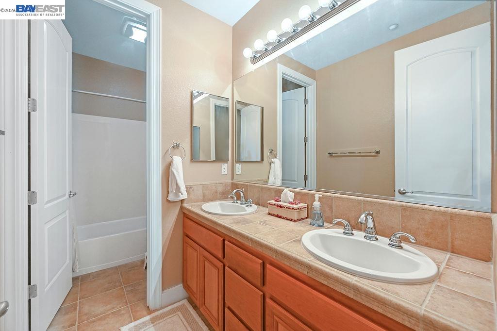 Property photo 38