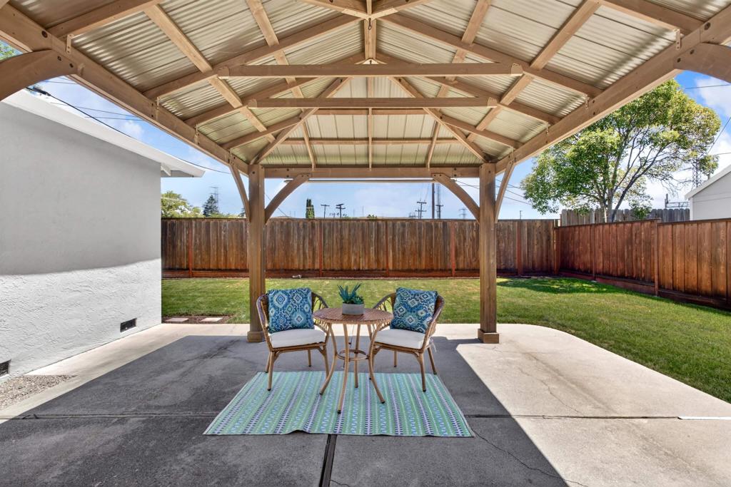 Property photo 40