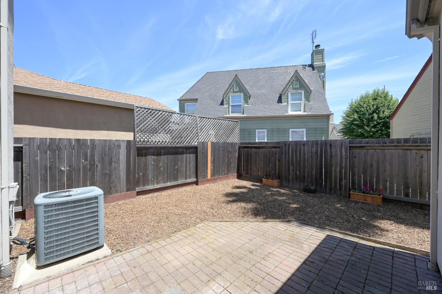 Property photo 25