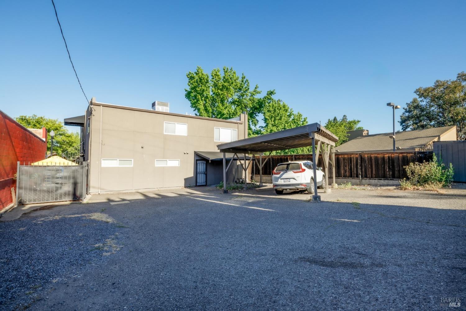 Property photo 33