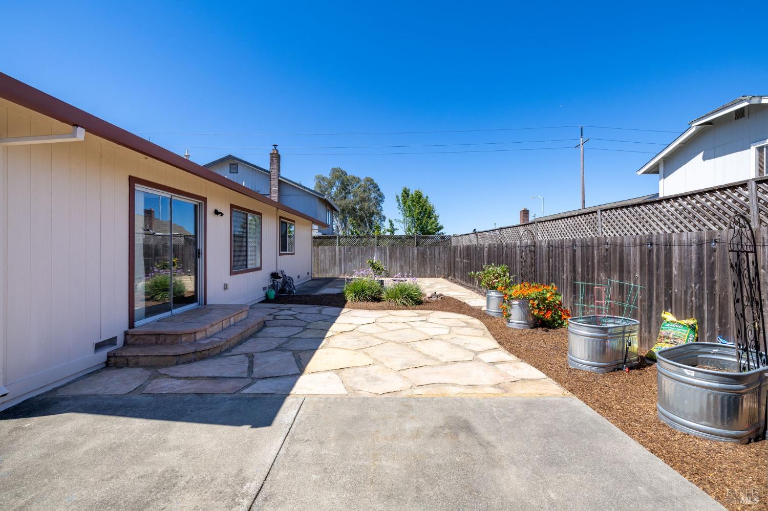 Property photo 37