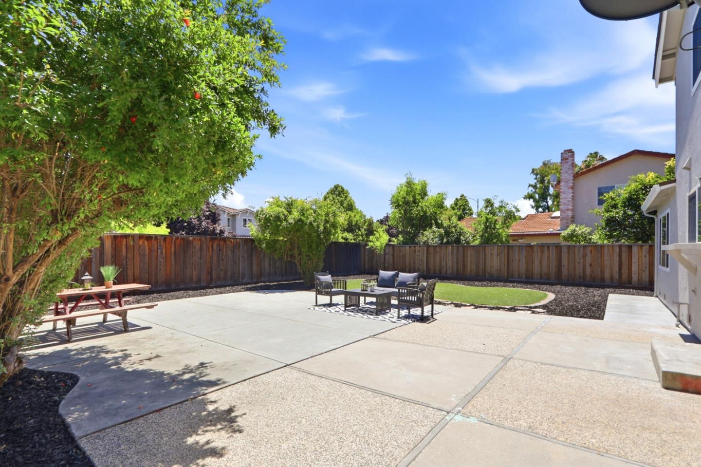 Property photo 32