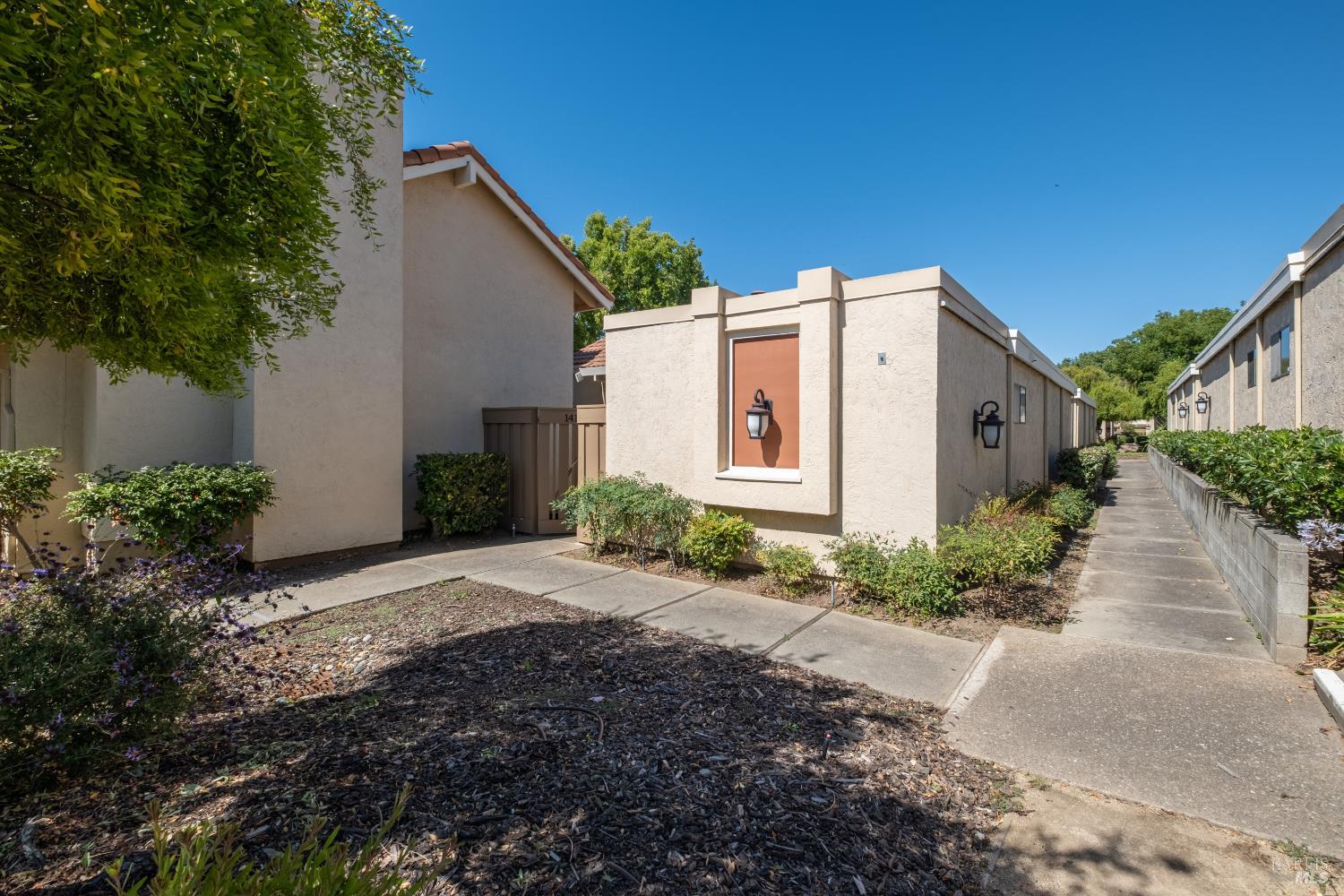 Property photo 28