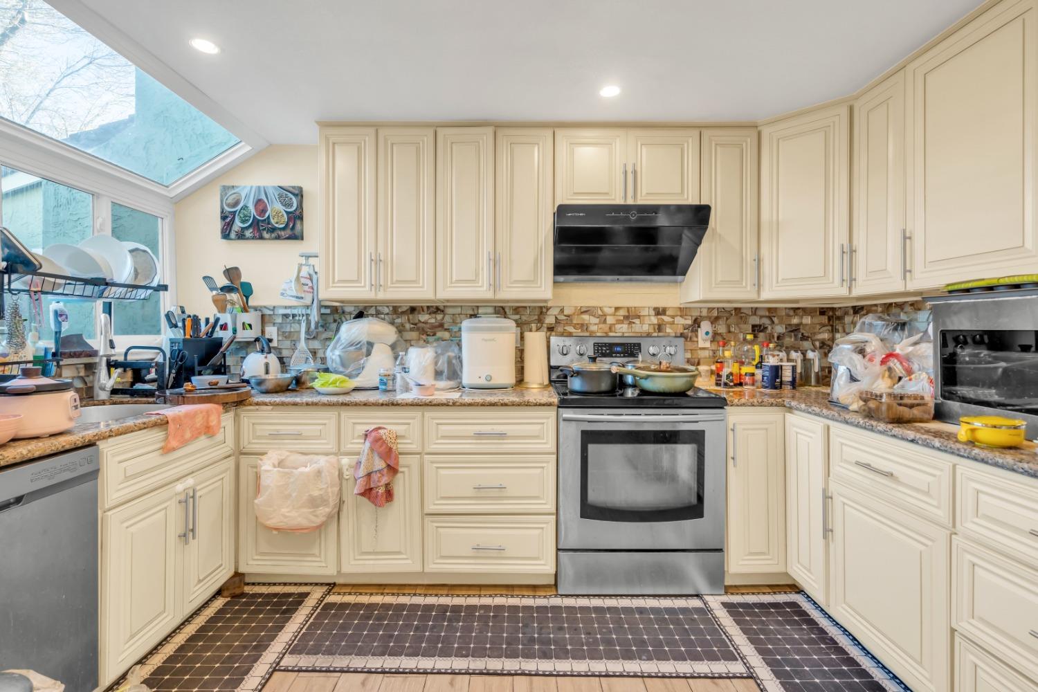 Property photo 25