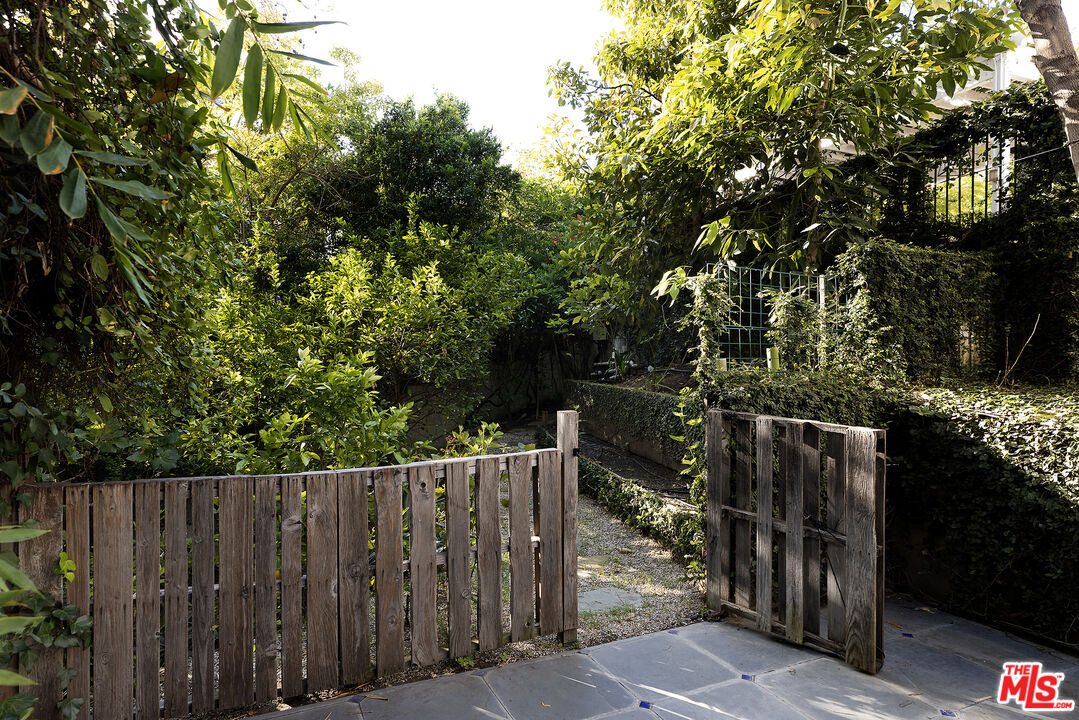 Property photo 36