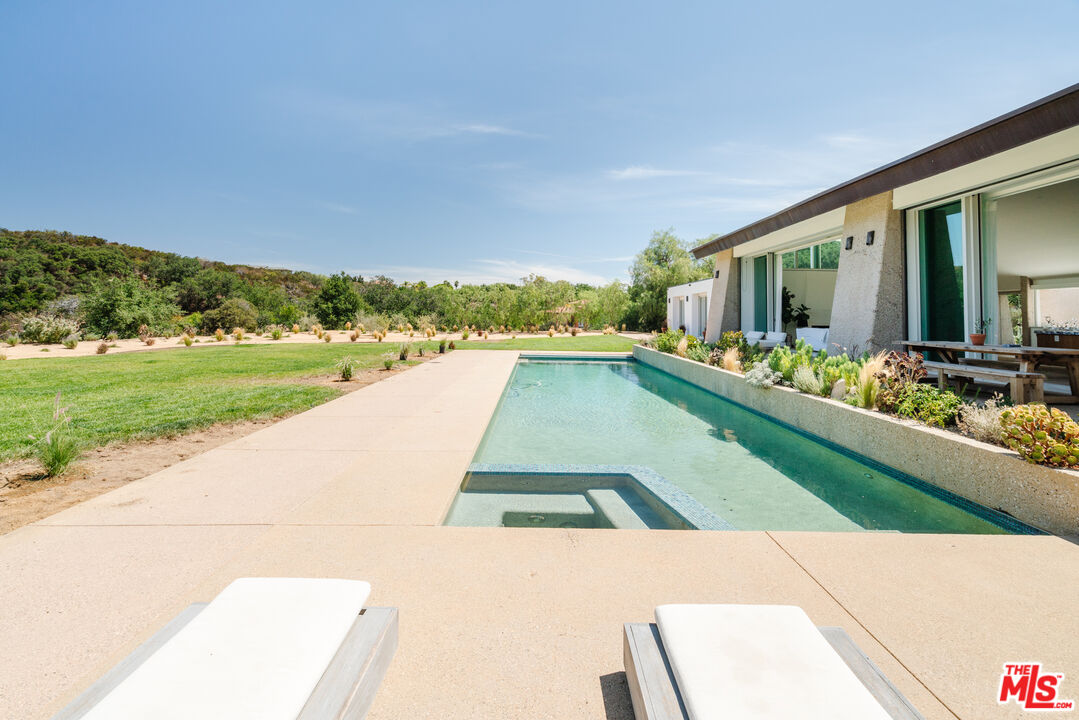 Property photo 25