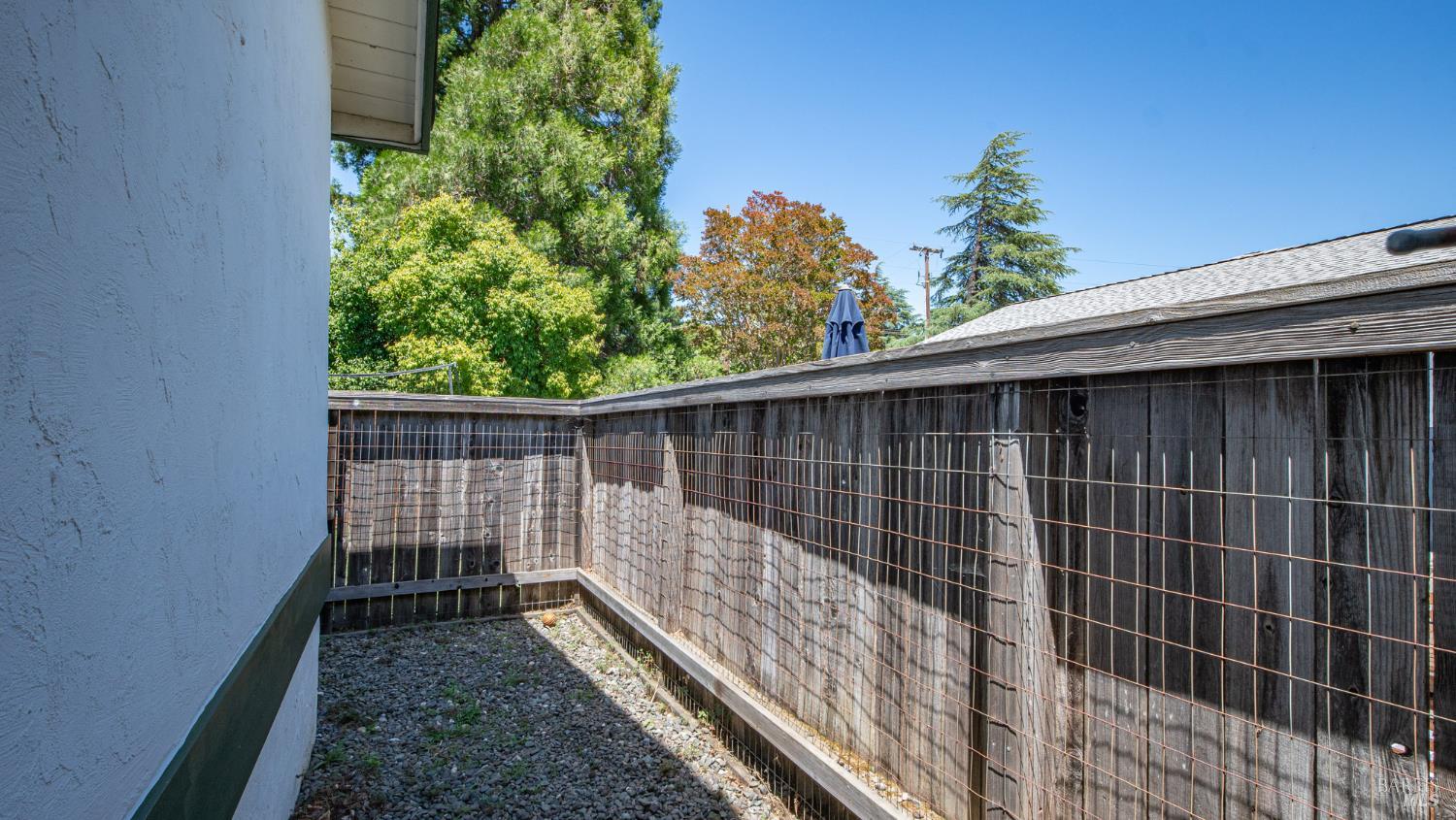 Property photo 44