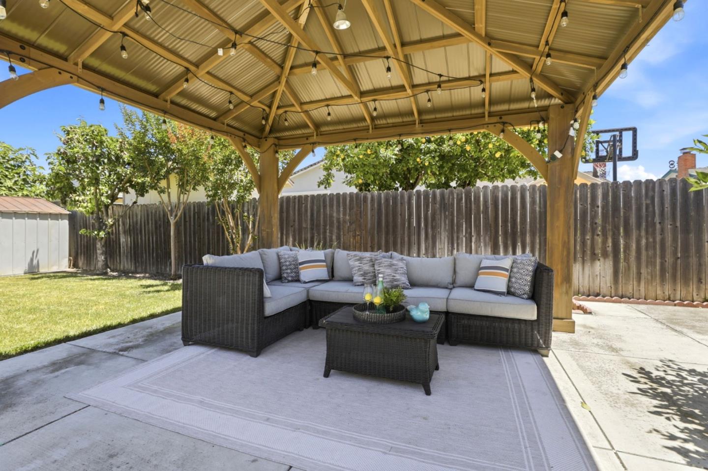 Property photo 33