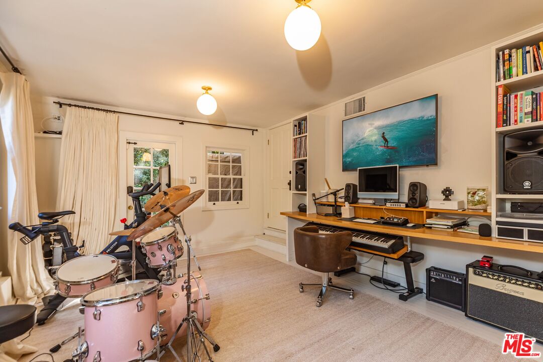Property photo 30