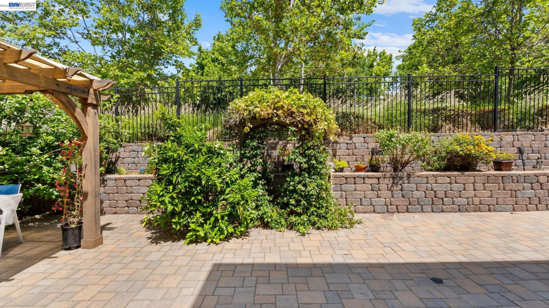 Property photo 38