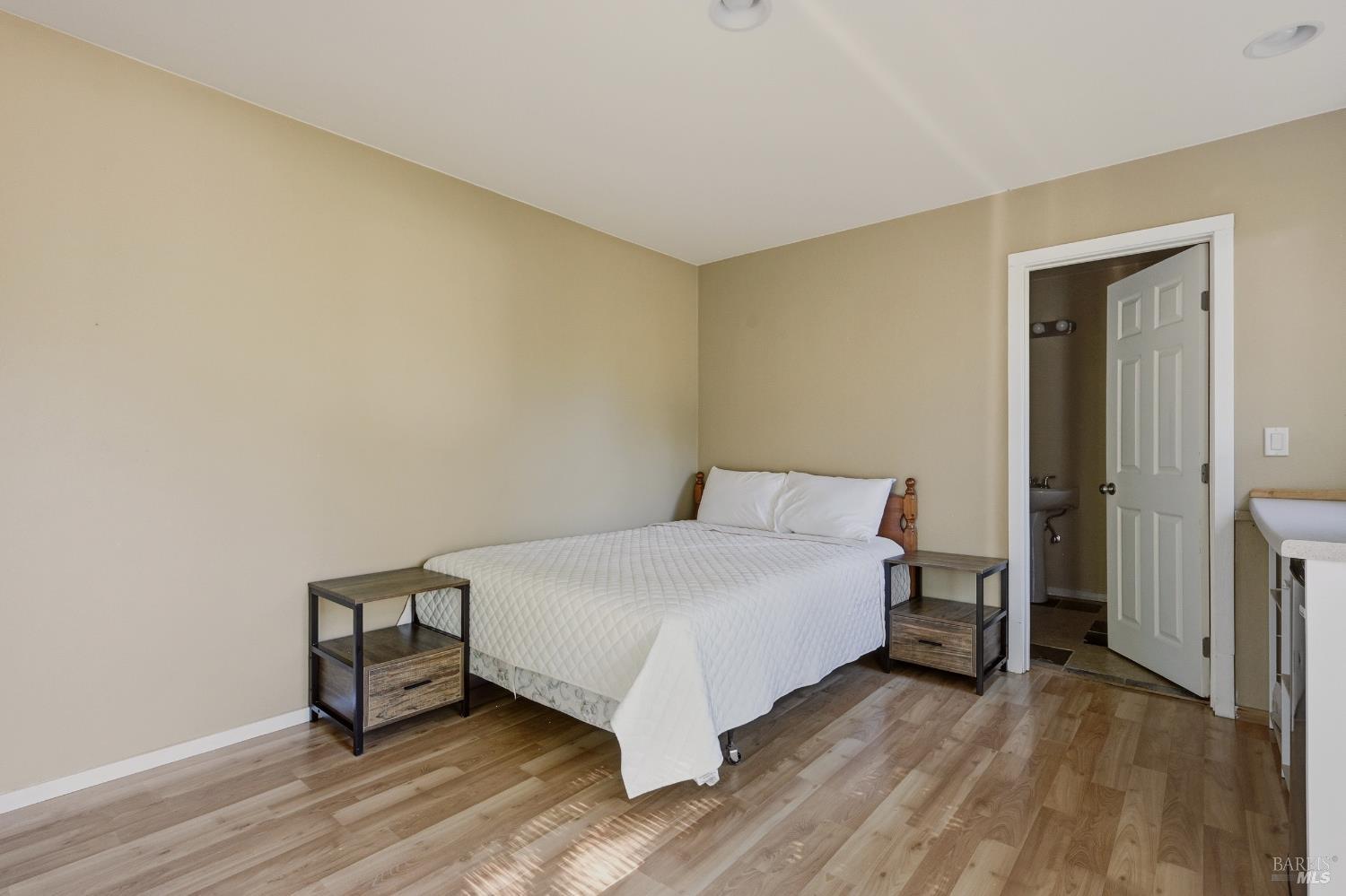 Property photo 50