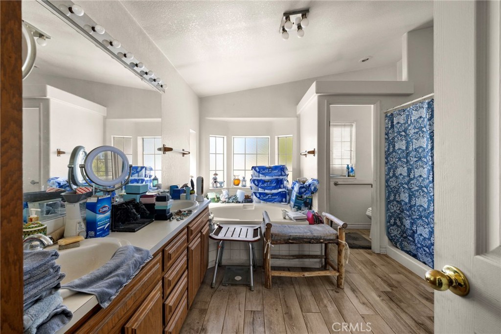 Property photo 44