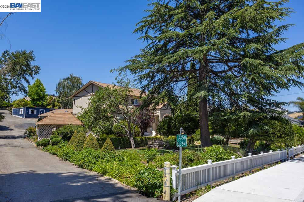 Property photo 38