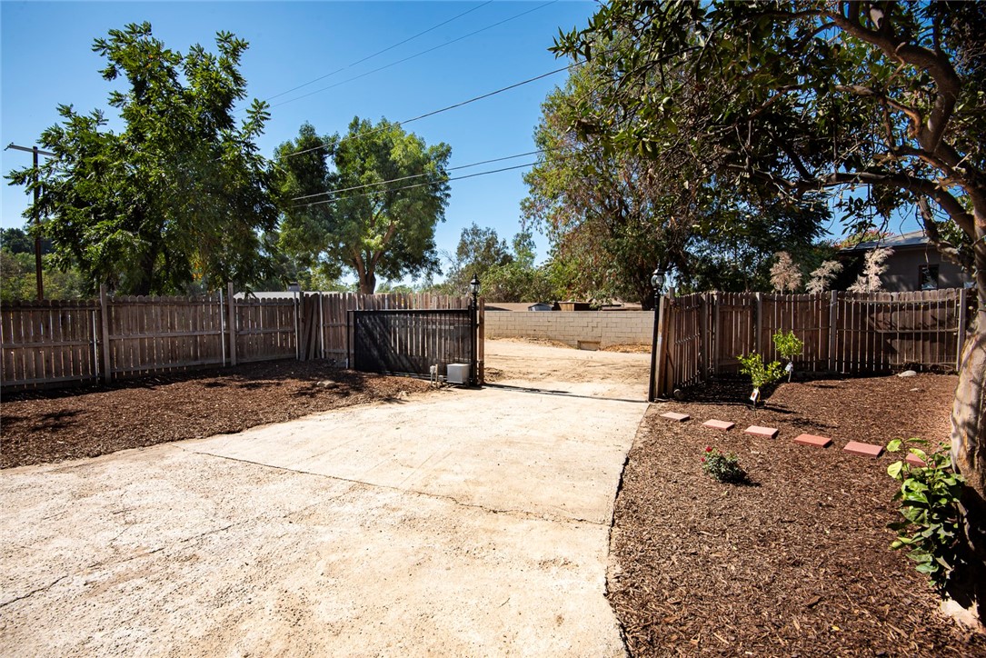 Property photo 38