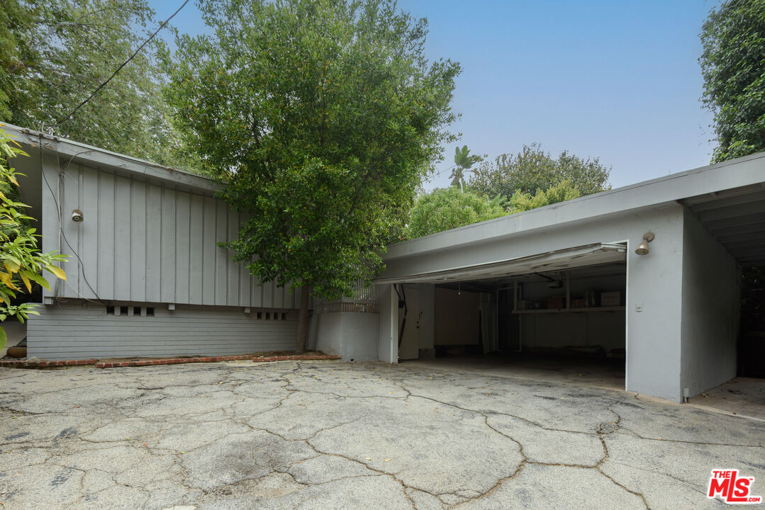 Property photo 40
