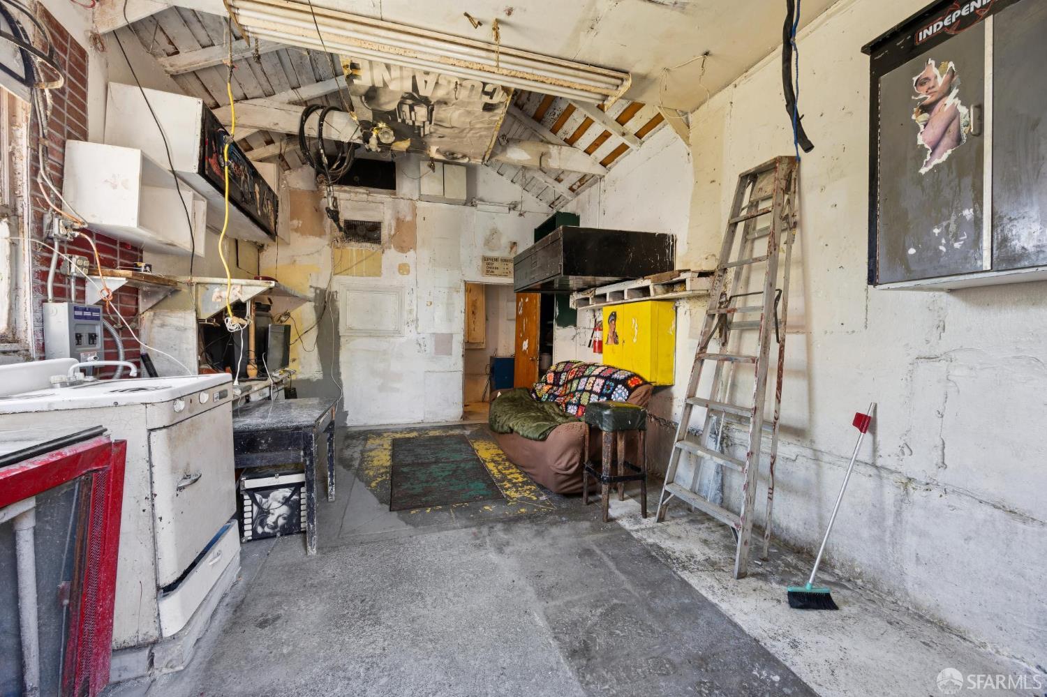 Property photo 38